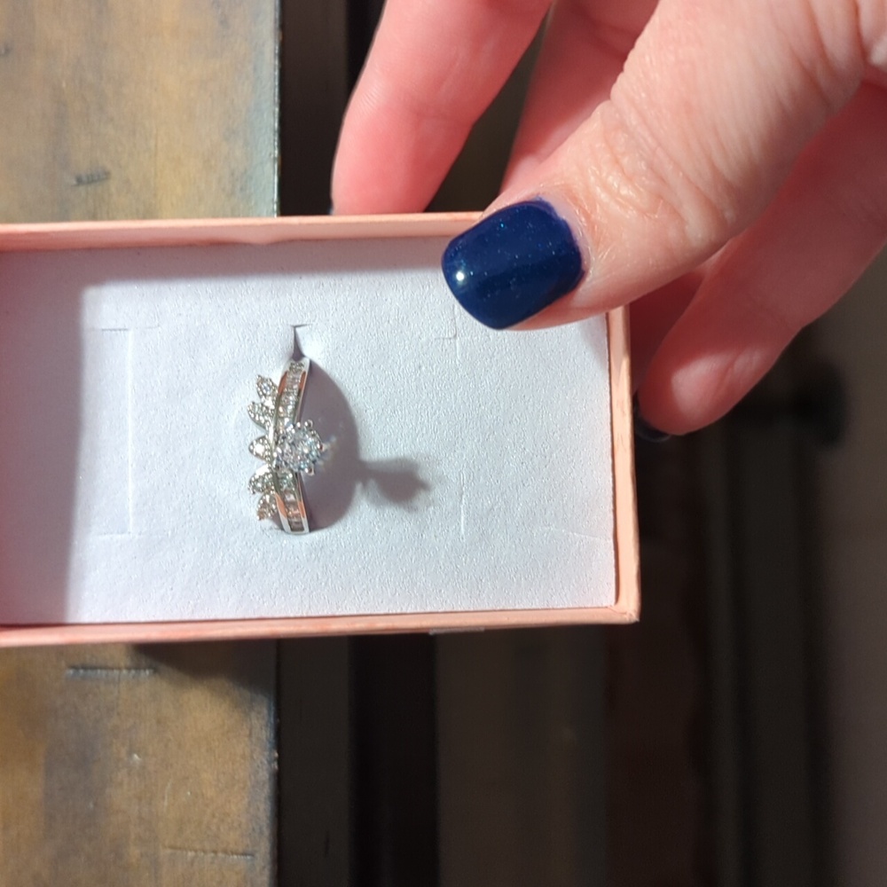 Pretty Bird White Gold & Gemstone Ring